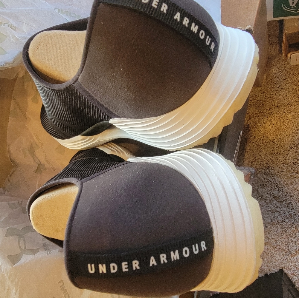 New Under Armour Speedform AMP 2.0 Slip On Shoes Size 8.5 (Womens)